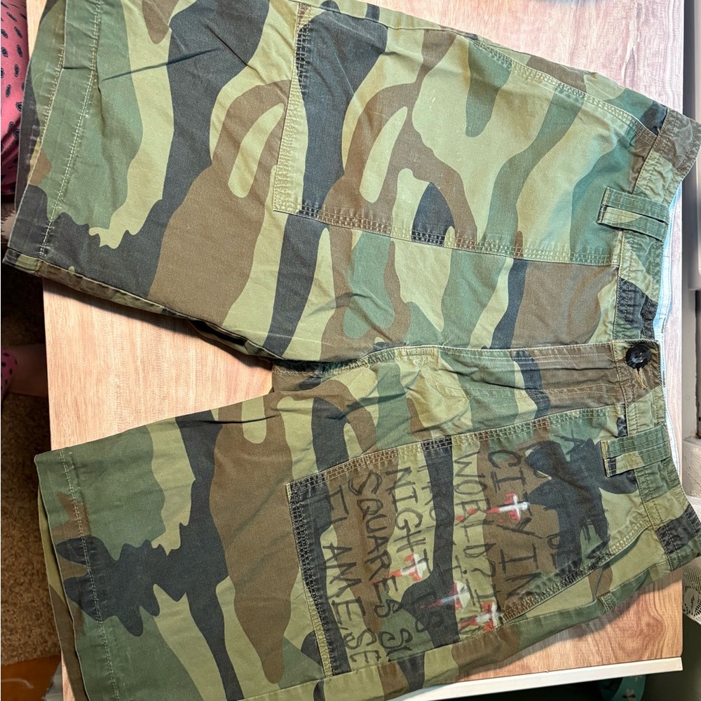 Vintage Camouflage Women Shorts Cargos